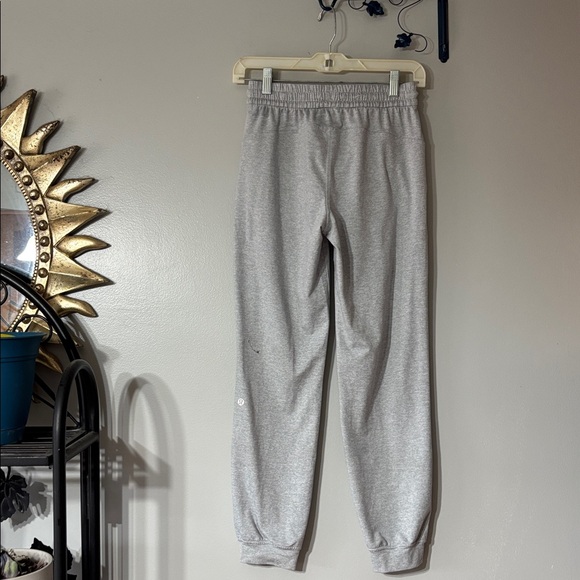 Lululemon Soft Jersey Mid-Rise Jogger in Light Gray - Picture 8 of 11